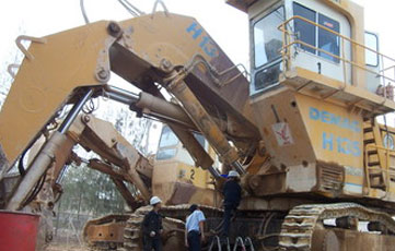 โครงการติดตั้งระบบหล่อลื่นแบบ Series Progressive สำหรับ Hydraulic Shovel Excavator DEMAG H135 No.1 